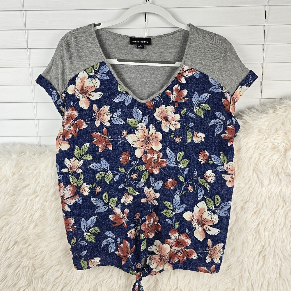 Fortune + IVY Floral Print Top